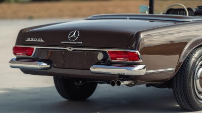 1965 Mercedes - Benz 230 SL Pagoda