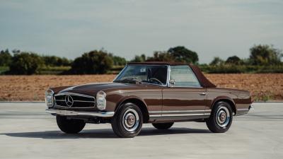 1965 Mercedes - Benz 230 SL Pagoda