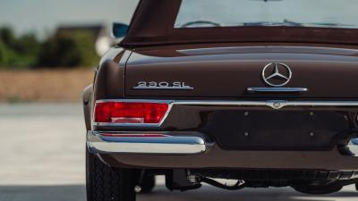 1965 Mercedes - Benz 230 SL Pagoda
