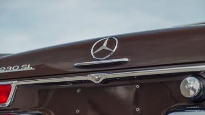 1965 Mercedes - Benz 230 SL Pagoda