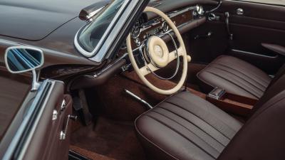 1965 Mercedes - Benz 230 SL Pagoda