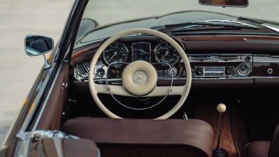 1965 Mercedes - Benz 230 SL Pagoda