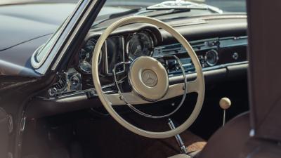 1965 Mercedes - Benz 230 SL Pagoda