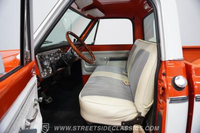 1972 Chevrolet C10 Custom Deluxe