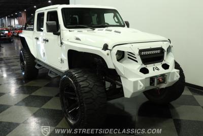 2022 Jeep Gladiator SoFlo Custom