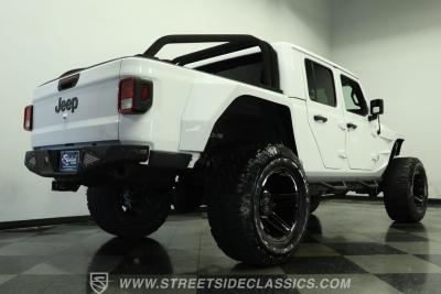 2022 Jeep Gladiator SoFlo Custom