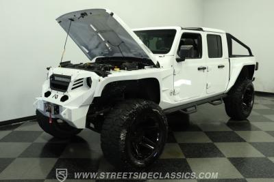 2022 Jeep Gladiator SoFlo Custom