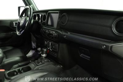 2022 Jeep Gladiator SoFlo Custom