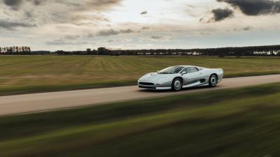 1992 Jaguar XJ220