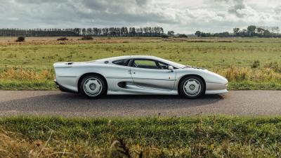 1992 Jaguar XJ220