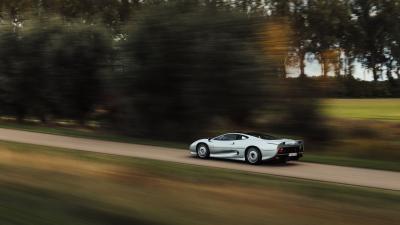 1992 Jaguar XJ220