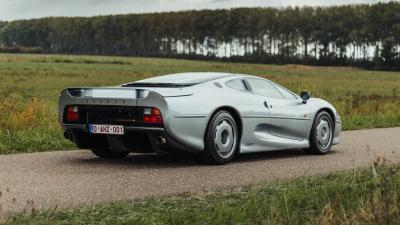 1992 Jaguar XJ220
