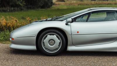 1992 Jaguar XJ220