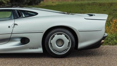 1992 Jaguar XJ220