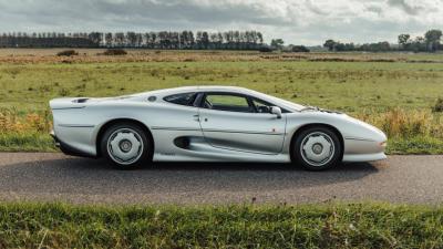 1992 Jaguar XJ220