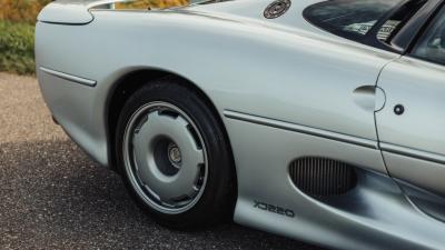 1992 Jaguar XJ220