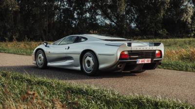 1992 Jaguar XJ220