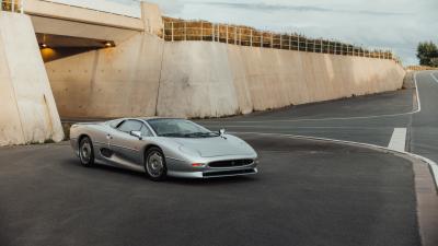 1992 Jaguar XJ220
