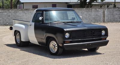 1975 Dodge D100