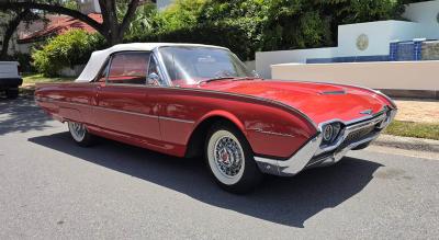 1962 Ford Thunderbird