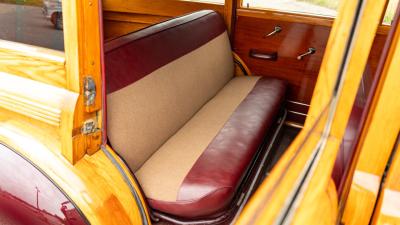 1946 Pontiac Eight De Luxe Streamliner Station Wagon