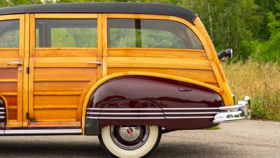 1946 Pontiac Eight De Luxe Streamliner Station Wagon