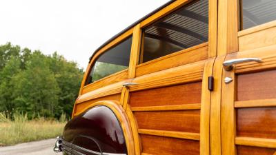 1946 Pontiac Eight De Luxe Streamliner Station Wagon