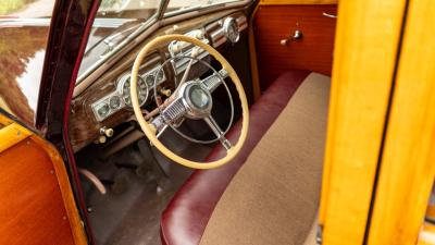 1946 Pontiac Eight De Luxe Streamliner Station Wagon