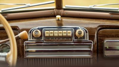 1946 Pontiac Eight De Luxe Streamliner Station Wagon