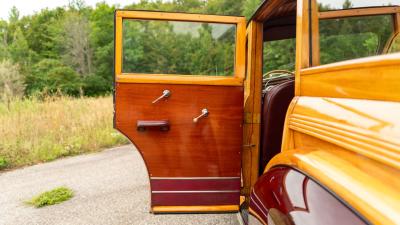 1946 Pontiac Eight De Luxe Streamliner Station Wagon