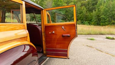 1946 Pontiac Eight De Luxe Streamliner Station Wagon