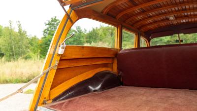 1946 Pontiac Eight De Luxe Streamliner Station Wagon