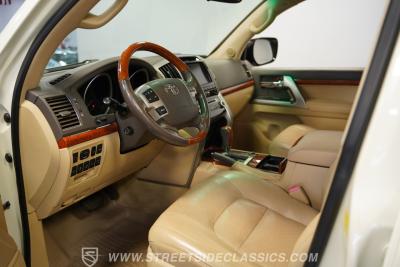 2013 Toyota Land Cruiser