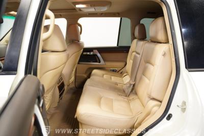 2013 Toyota Land Cruiser