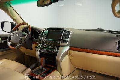 2013 Toyota Land Cruiser