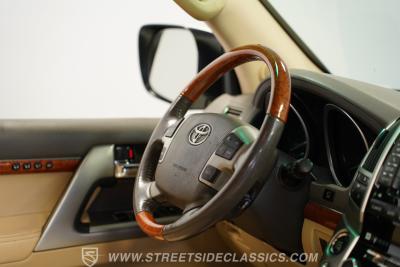 2013 Toyota Land Cruiser