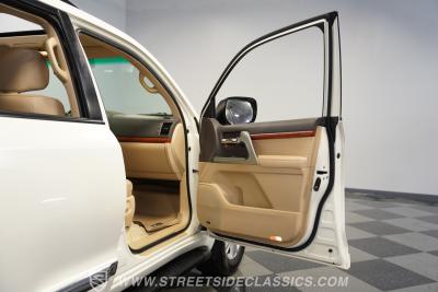 2013 Toyota Land Cruiser