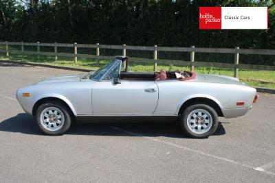 1981 Fiat 124 SPIDER LHD