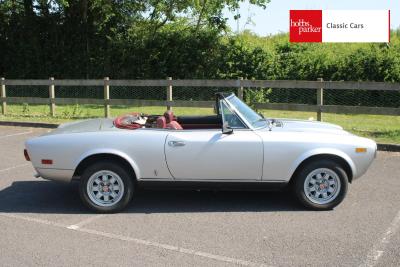 1981 Fiat 124 SPIDER LHD