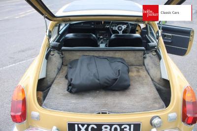 1972 MG B GT V8