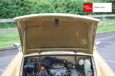 1972 MG B GT V8