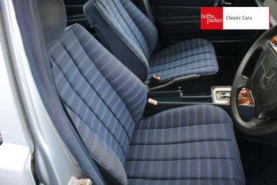 1994 Mercedes - Benz 190E AUTO