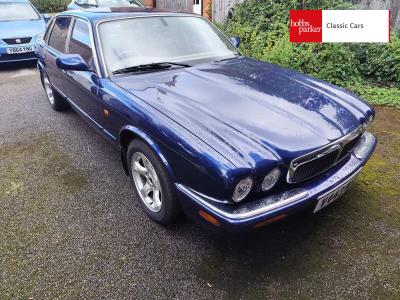 2000 Jaguar XJ8 AUTO