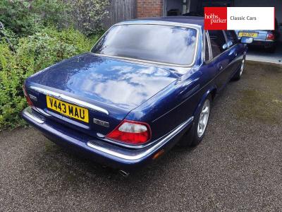 2000 Jaguar XJ8 AUTO