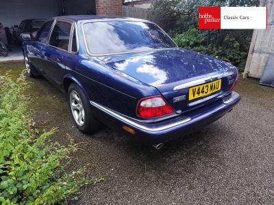 2000 Jaguar XJ8 AUTO