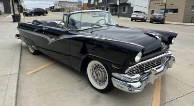 1956 Ford SUNLINER