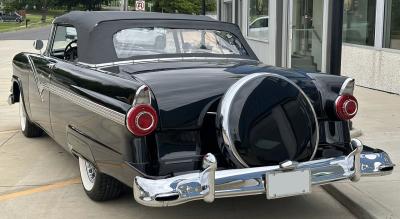 1956 Ford SUNLINER