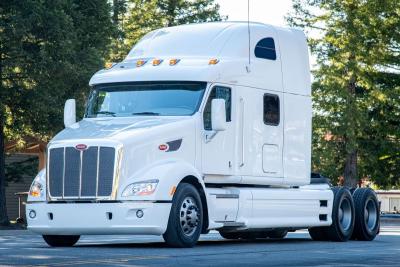 2012 Peterbilt 587 Unknown