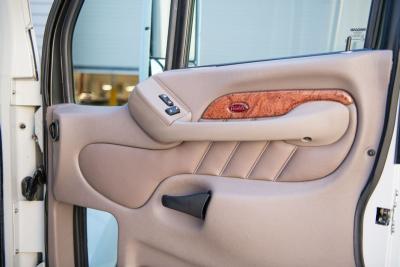 2012 Peterbilt 587 Unknown