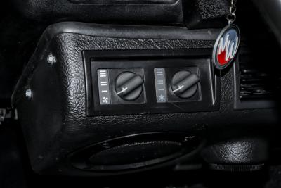 1986 Land Rover Defender 110